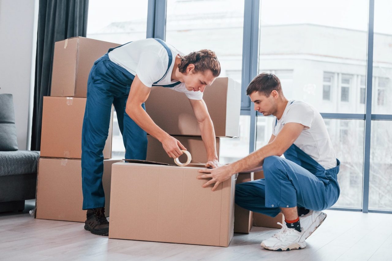 Packers and Movers in Canada - Packers and Movers - Moving Services - Logistics Solutions - Residential moving services in Canada - Office relocation services in Canada , Vehicle transportation solutions - AVM Movers