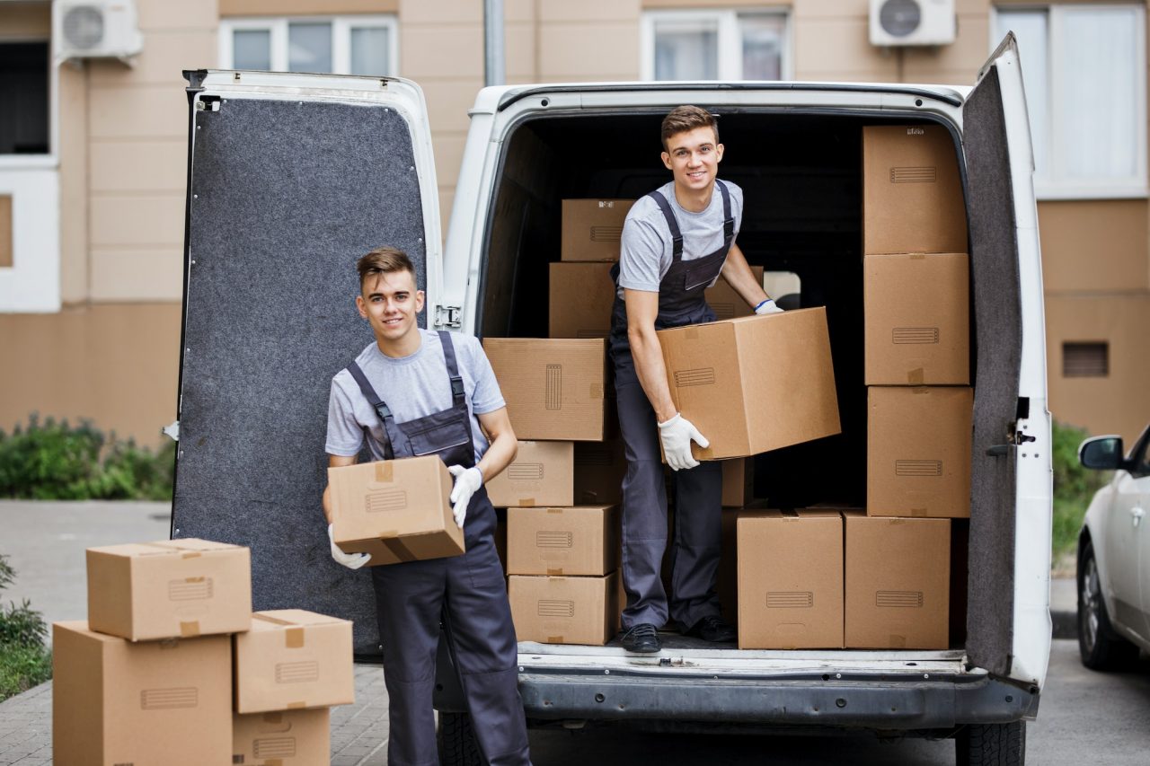 Packers and Movers in Canada - Packers and Movers - Moving Services - Logistics Solutions - Residential moving services in Canada - Office relocation services in Canada , Vehicle transportation solutions - AVM Movers